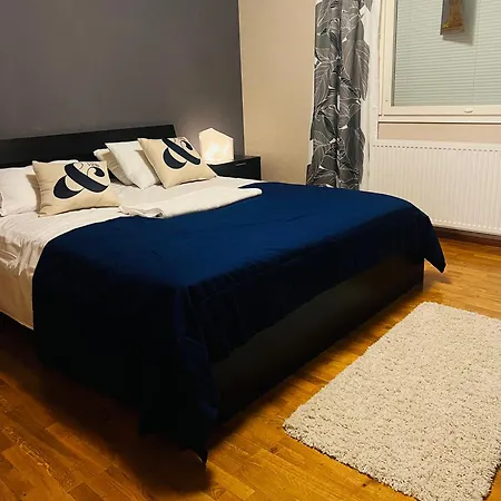 Apartment Private In A Shared Detached House
